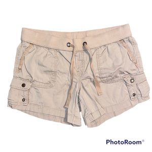 Old Navy Women Brown Cargo Shorts. Medium. Low rise